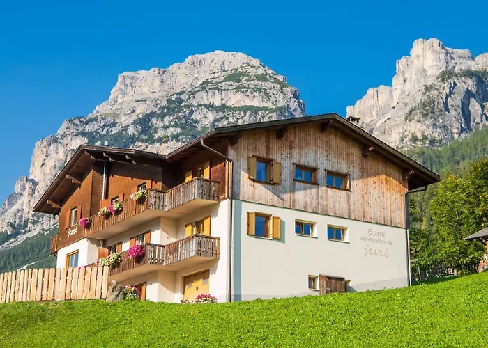 Bed and Breakfast Garni Juri La Villa 